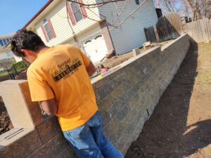 landscape professional to build retaining wall manhattan ks